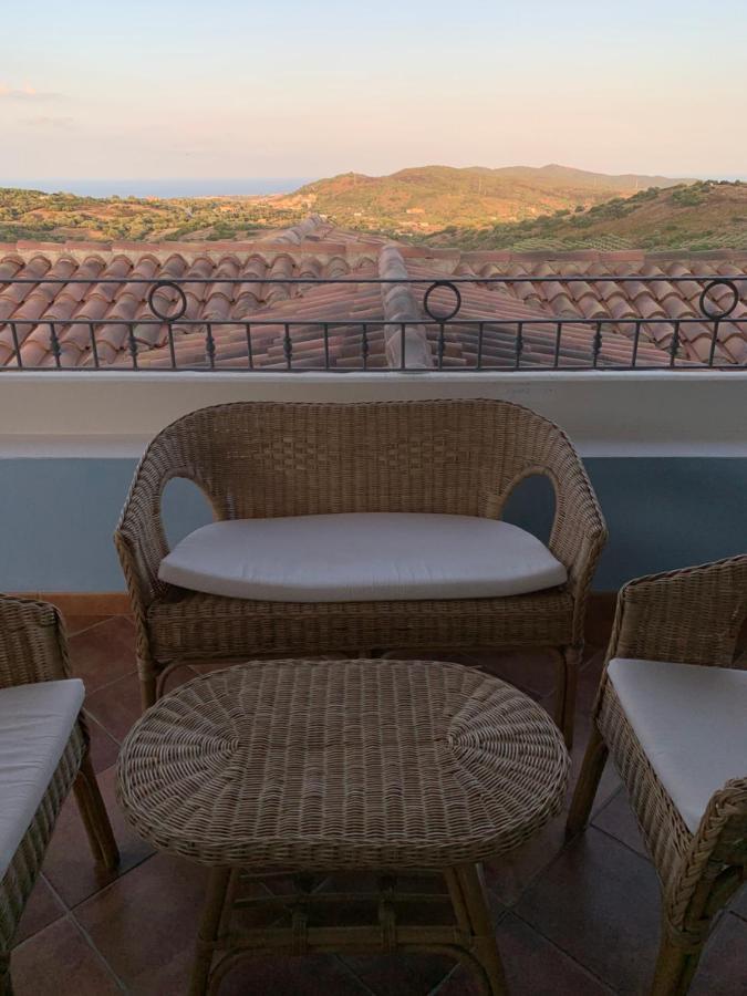 Residenza Il Melograno Villa Budoni Exteriör bild